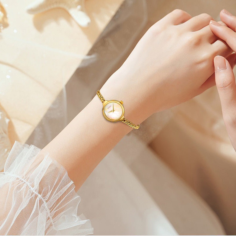 Petite Women’s Quartz Watch – Elegant Minimalist Fashion Wristwatch