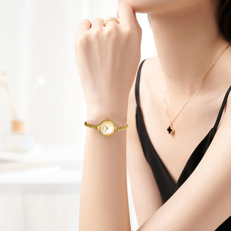 Petite Women’s Quartz Watch – Elegant Minimalist Fashion Wristwatch